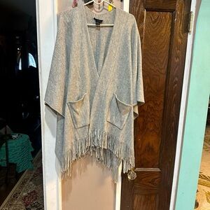 Steve Madden Gray Fringed wrap with pockets